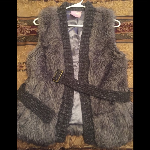 Romeo & Juliet Couture Jackets & Blazers - Romeo & Juliet Faux Fur Vest